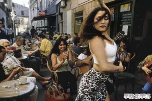 cytherea和黑人：网友热议这一话题，讨论种族与文化交融的多样性及其对社会的影响