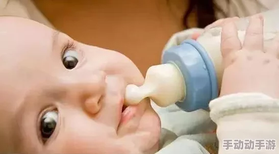 小可的奶水第二部全集：探索成长与爱的交织，揭示生命中不可言喻的秘密与温暖瞬间