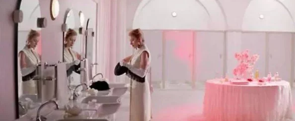 探索禁忌之美：淫春护士BD免费观看，带你进入一个充满欲望与幻想的奇妙世界！