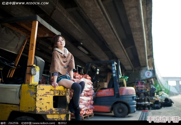 mm131尤果网尤物写真最新动态：新一季摄影作品发布，展现独特风格与创意，吸引众多粉丝关注