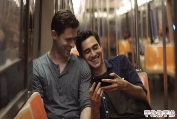 在禁忌的边缘:探索男男互操文中的情感纠葛与欲望交织的深层次体验 在禁忌的边缘:探索男男互操文中的情感纠葛与欲望交织的深层次体验