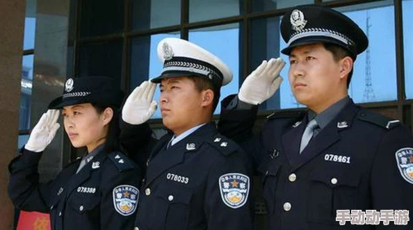 军人脱男生内裤摸j的经历引发热议，网友纷纷表示震惊与不解，认为应加强对军人行为的监管与教育