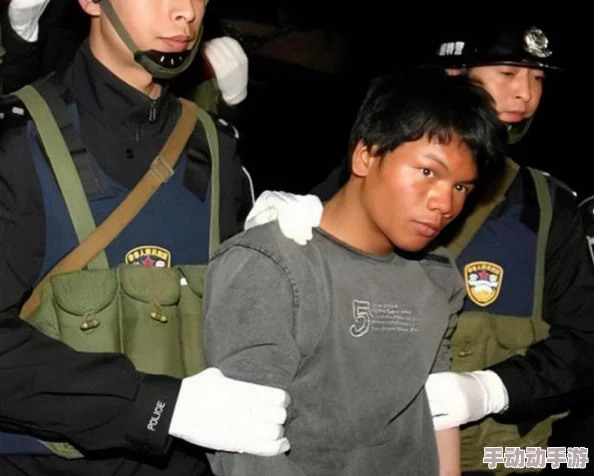 女生打开腿让男捅应用引发热议，网友讨论其对青少年心理健康的影响与社会责任