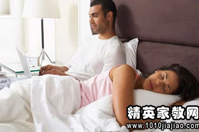 探索女性的欲望：19种独特囗交姿势图，带你领略亲密关系中的新体验与乐趣
