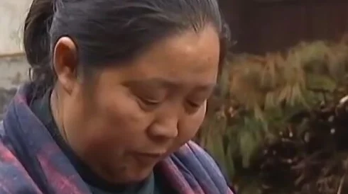 乡村艳母:惊现神秘女子,揭开隐藏在田野间的秘密与传奇故事! 乡村艳母:惊现神秘女子,揭开隐藏在田野间的秘密与传奇故事!