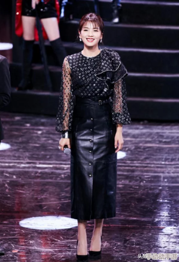 51国产黑色丝袜高跟鞋热销，时尚潮流引领新风尚，成为女性必备单品的原因分析与推荐