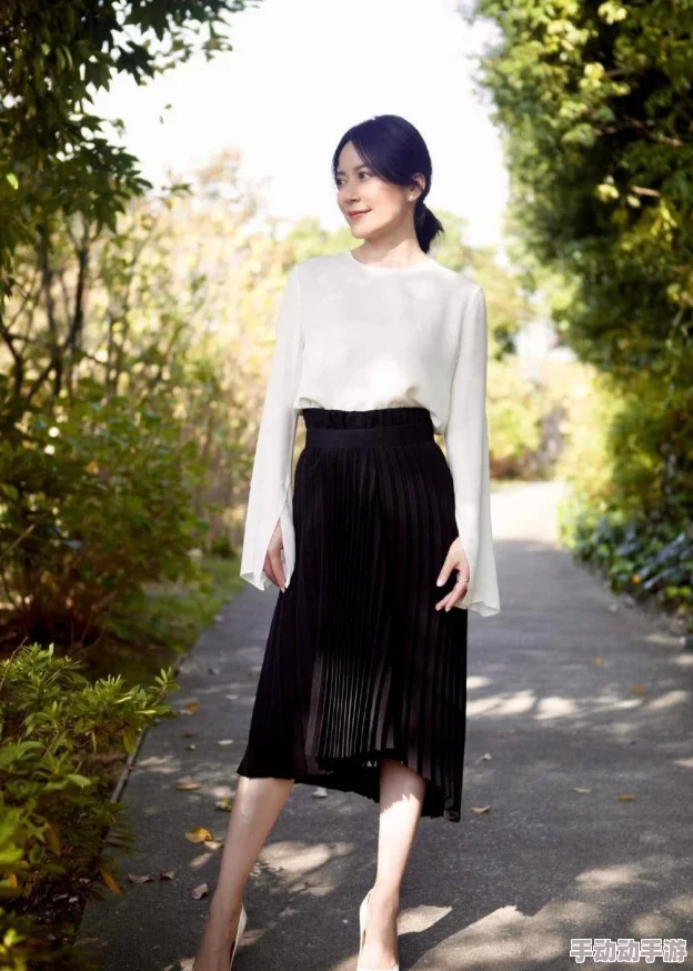 51国产黑色丝袜高跟鞋热销，时尚潮流引领新风尚，成为女性必备单品的原因分析与推荐