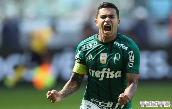 实况足球手游长传冲吊战术下球员选择指南：谁是最佳的长传冲吊球员？