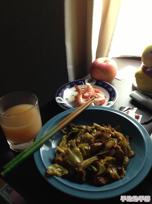 黑暗料理王创意呈现：椒盐皮皮虾搭配生菜海苔独特做法
