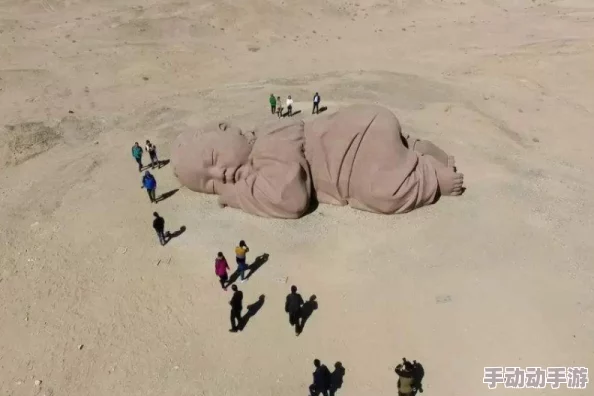 在禁忌的花园中探寻欲望：舌尖轻触她两腿间秘密的缝隙，唤醒沉睡的激情与幻想