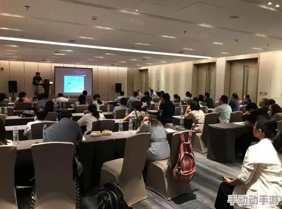 亲胸揉胸膜下刺激视频无遮挡：最新研究揭示其对心理健康的潜在影响与社会接受度变化