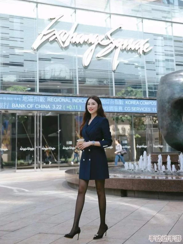 亚洲丝袜一区：网友们对这一主题的看法各异，有人认为其展示了独特的文化魅力，也有人对此表示质疑