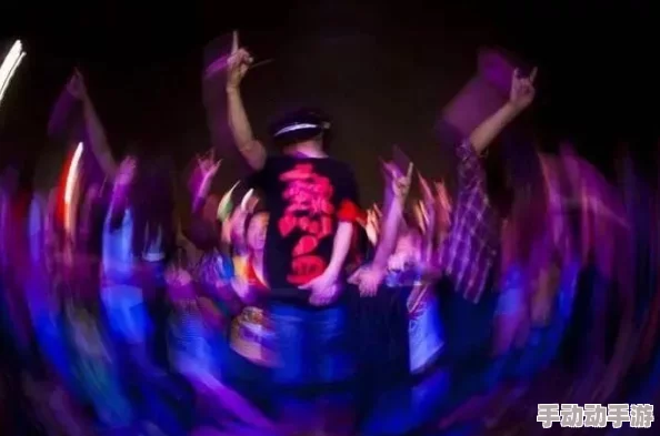 在浪荡与激情交织的夜晚,探索‘老子’的魅力与快感,带你体验前所未有的爽死你h之旅! 在浪荡与激情交织的夜晚,探索‘老子’的魅力与快感,带你体验前所未有的爽死你h之旅!