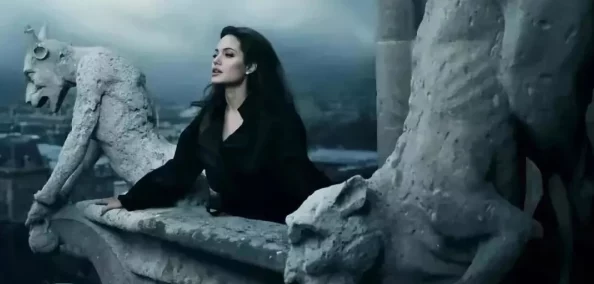 冰山美人：在耻辱与荣耀之间的心灵挣扎与成长之路