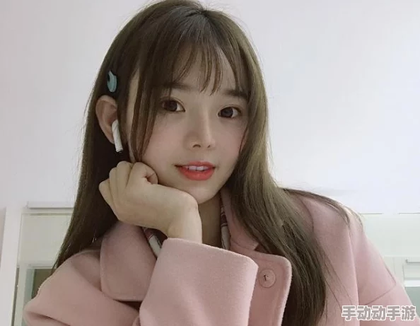 中出软萌小仙:最新动态曝光,甜美形象引发粉丝热议,期待更多精彩表现! 中出软萌小仙:最新动态曝光,甜美形象引发粉丝热议,期待更多精彩表现!