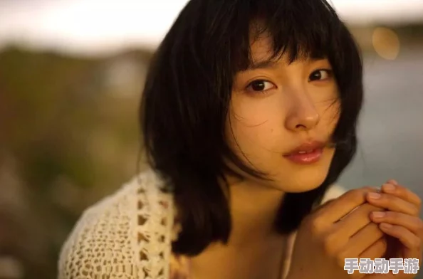 人妻JapanXXXX精品HD＂是一部专注于日本人妻题材的高质量成人影片，展现了多样化的情节和精致的画面，深受观众喜爱