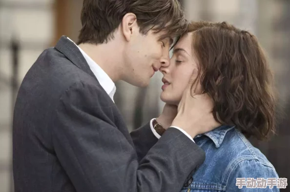 在病娇的温柔陷阱中，年下恋爱如何让人泪流满面？探索情感深渊与心灵救赎的奇妙旅程