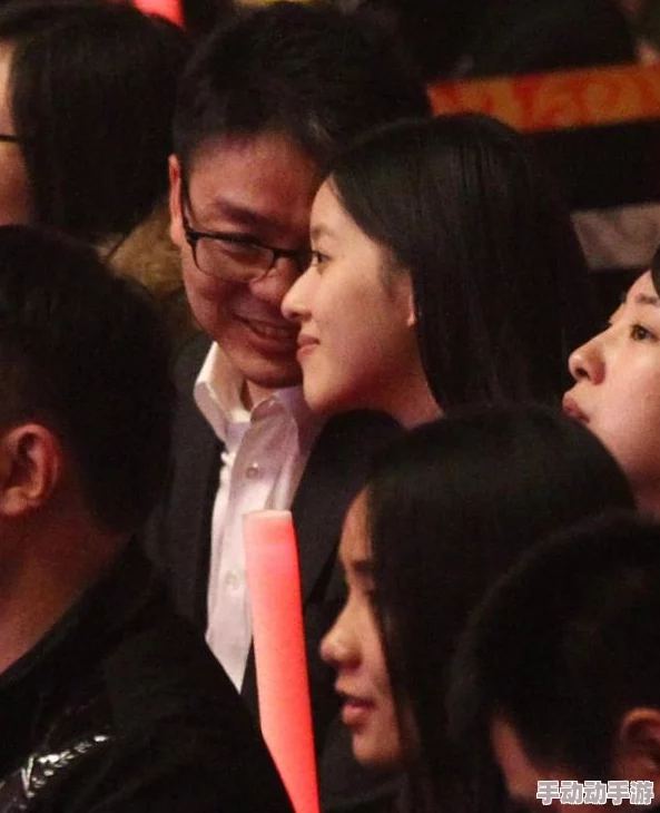 一边亲着一边摸下奶韩剧：探讨情感表达与文化背景的交融及其对观众心理的影响