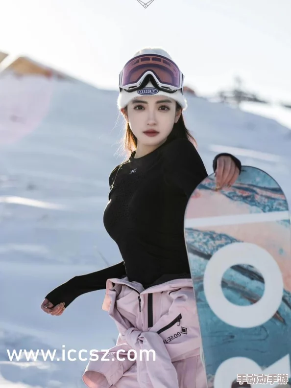 办公室内轻柔揉捏白衬衣里的双乳，释放压力与诱惑的完美结合