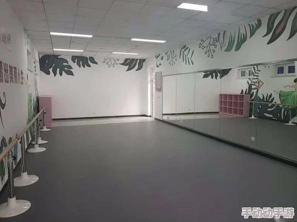 么公的又大又深又硬想要小说：最新动态显示，该小说在网络平台上引发热议，读者反响强烈，讨论不断