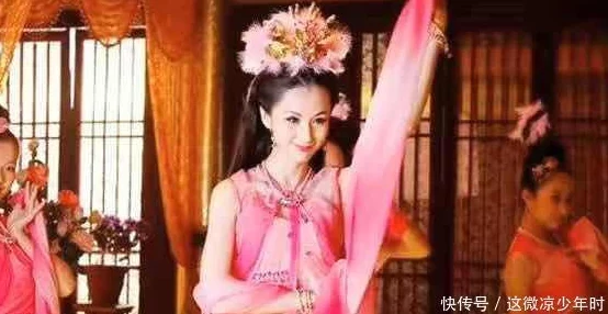 丫鬟的艳史：在权力与欲望交织的宫廷中，她们如何书写自己的传奇人生