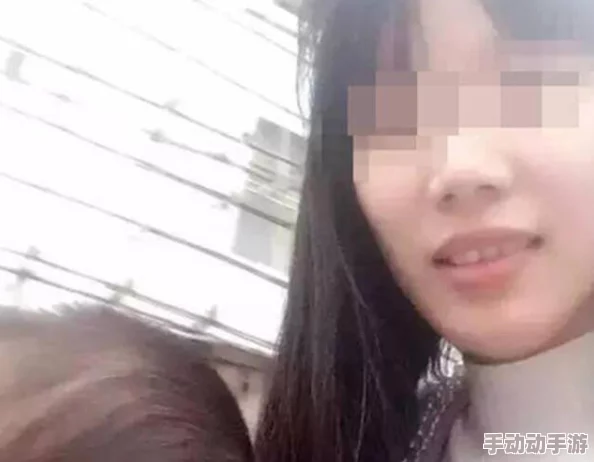 乱h伦亲女欧阳兰引发网友热议，许多人对这种家庭关系表示震惊和不解，认为应加强对青少年的教育与保护