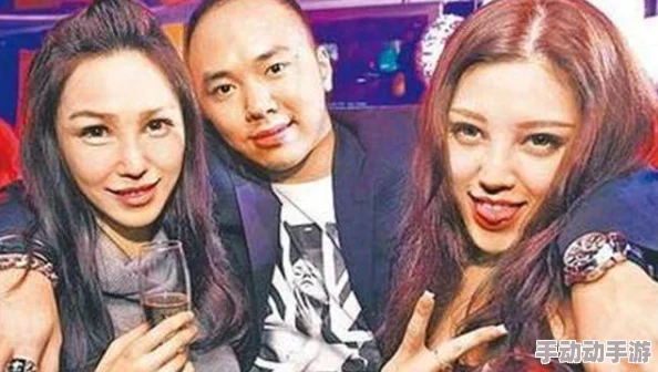 免费看美女下身隐私尿口扒开照片，近日网络上流传大量相关图片，引发网友热议与讨论，关注度持续攀升