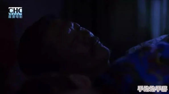 国产视频引发热议，网友纷纷点赞：这部作品打破了传统界限，展现了前所未有的创意与激情！