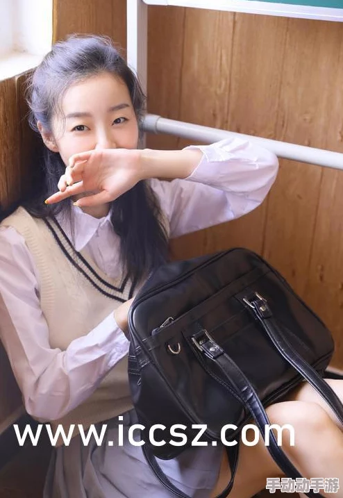 18至20岁女人一级毛片：最新动态揭示年轻女性在社会中的角色变化与自我认知的提升，影响深远