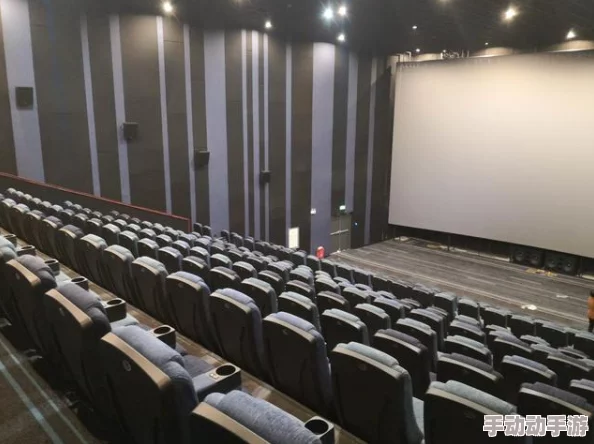 午夜影院一区二区三区：最新影片推荐与观影体验分享，带你领略不一样的午夜电影魅力！