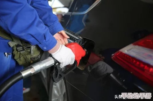 一零计划月度突破攻略：如何达成月90级及突破材料掉落地点详解