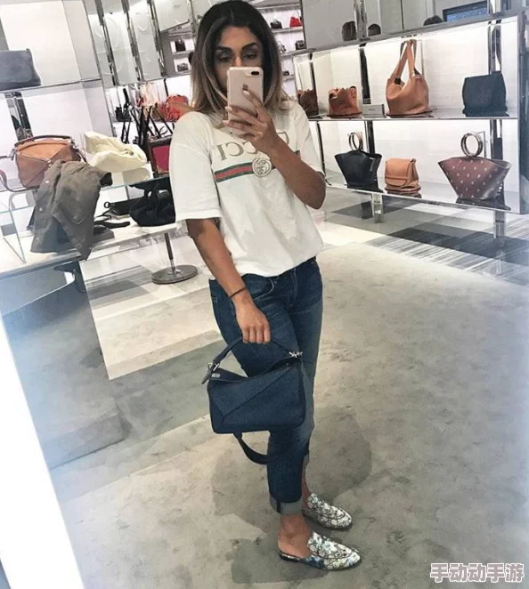 丹麦性猛交69：最新动态揭示该活动在社交媒体上的热度持续上升，吸引了越来越多的参与者和关注