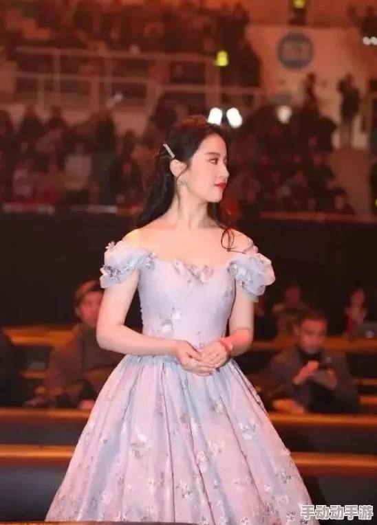 二人生全程不盖被子，揭示了在寒冷环境中人们的生活习惯与心理状态，以及对温暖和舒适的不同理解