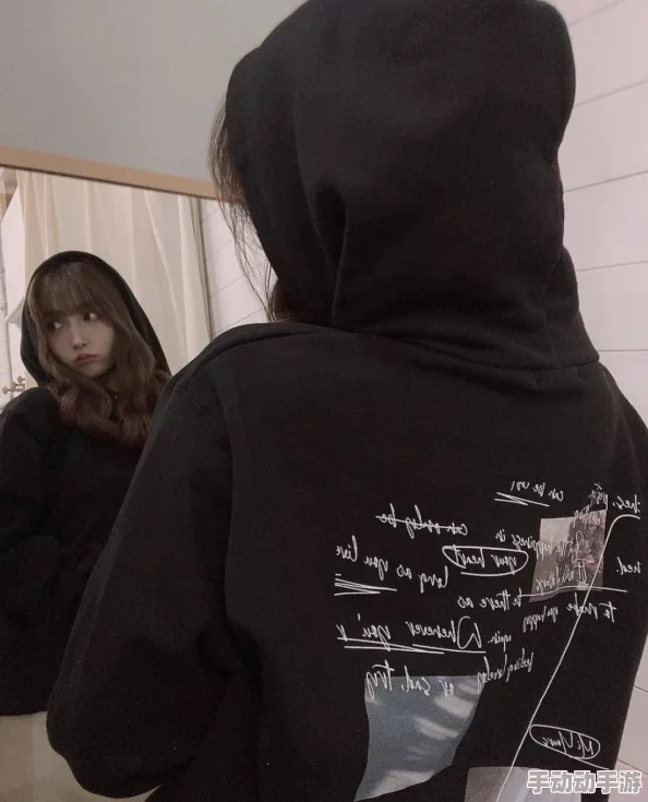 三上悠亚久久国产:最新动态曝光,粉丝热议其新作与个人生活,引发广泛关注与讨论 三上悠亚久久国产:最新动态曝光,粉丝热议其新作与个人生活,引发广泛关注与讨论