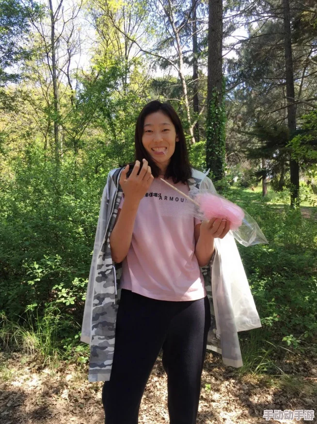 姐姐我想吃你的小馒头怎么回复？这句话背后隐藏着怎样的情感与趣味，让我们一探究竟！