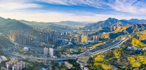 一区二区亚洲精品：最新动态显示，多个项目正在加速推进，预计将为区域经济发展注入新的活力与动力