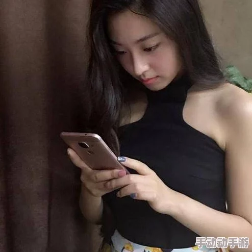 丰满的秘书年轻胸大的秘书，网友们对此表示不同看法，有人认为这是对女性形象的物化，也有人觉得这只是个人魅力的展现