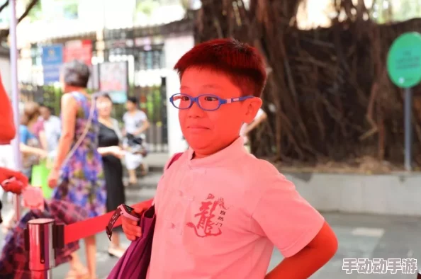 一本久久精品一区二区：最新动态显示该平台持续更新内容，吸引了更多用户关注与参与，提升了整体观看体验