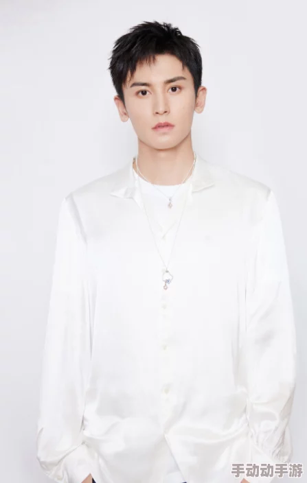 嗯啊用力干我:许多网友对此表示不满,认为这种表述过于露骨,不符合公共场合的交流规范 嗯啊用力干我:许多网友对此表示不满,认为这种表述过于露骨,不符合公共场合的交流规范