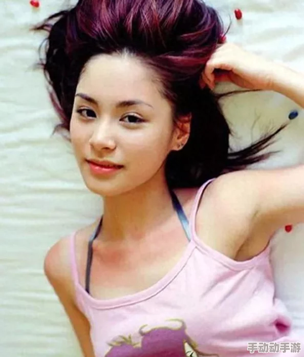 探索冠希与阿娇的13分钟精彩互动视频，揭示他们背后的故事与情感深度，带你领略不一样的视角！