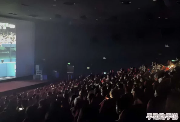 亚洲午夜久久久精品影院最新进展:新一季影片上线,观众反响热烈,内容多样化满足不同需求 亚洲午夜久久久精品影院最新进展:新一季影片上线,观众反响热烈,内容多样化满足不同需求