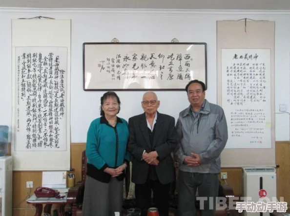 专找老阿姨的精神小伙儿,竟然在网上引发百万网友围观,背后原因让人震惊不已! 专找老阿姨的精神小伙儿,竟然在网上引发百万网友围观,背后原因让人震惊不已!