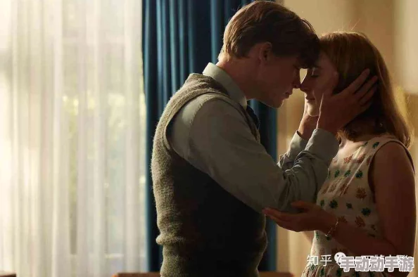 女主和男二疯狂啪h：情感纠葛加深，三角关系愈发复杂，剧情发展引人入胜，观众期待后续高潮