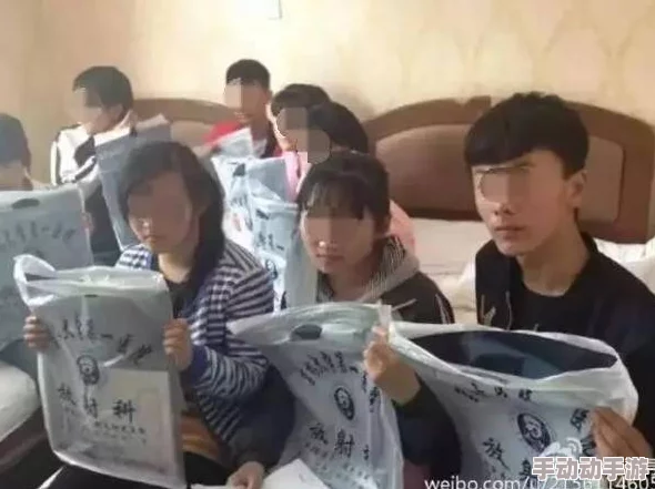 大学教室大尺度视频被曝网友纷纷表示震惊与愤怒呼吁加强校园安全和道德教育认为此事件影响恶劣需严肃处理 大学教室大尺度视频被曝网友纷纷表示震惊与愤怒呼吁加强校园安全和道德教育认为此事件影响恶劣需严肃处理