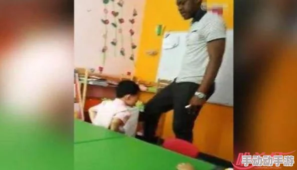 大学教室大尺度视频被曝网友纷纷表示震惊与愤怒呼吁加强校园安全和道德教育认为此事件影响恶劣需严肃处理 大学教室大尺度视频被曝网友纷纷表示震惊与愤怒呼吁加强校园安全和道德教育认为此事件影响恶劣需严肃处理