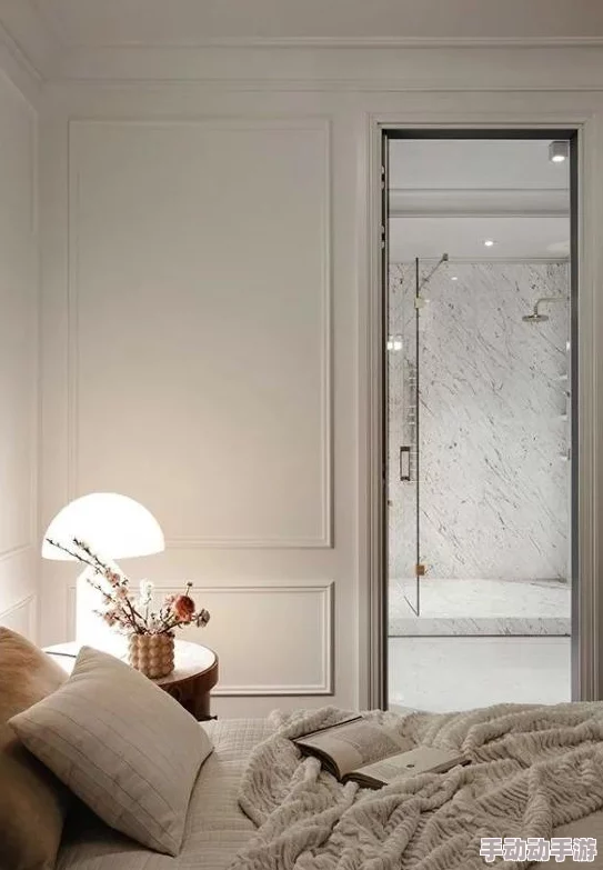 男女晚上在床做视频网友认为这种行为侵犯了隐私，可能对双方的关系造成负面影响，也有人觉得这是表达亲密的一种方式