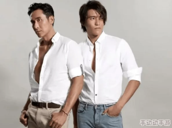 玩小幼稚8一10岁网友认为这个年龄段的孩子正处于探索世界的阶段，适合通过游戏和互动来培养他们的创造力和社交能力