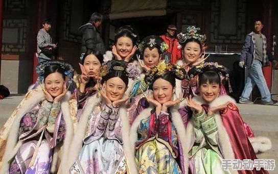 撕开衣服后宫手游网友认为游戏画面精美但剧情设定略显老套，期待更多创新玩法和角色发展