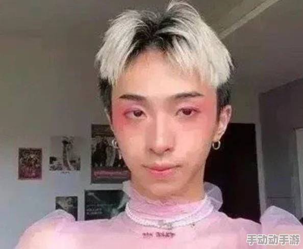 又黄又爽又色的免费毛片网友认为这种内容虽然吸引眼球但可能影响青少年的价值观和心理健康，呼吁加强监管与引导