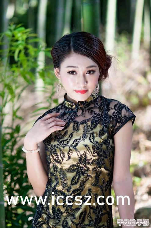 婷婷综合缴情亚洲狠狠图片网友认为该内容展示了多样的文化风格和艺术表现形式，吸引了众多年轻人的关注与讨论